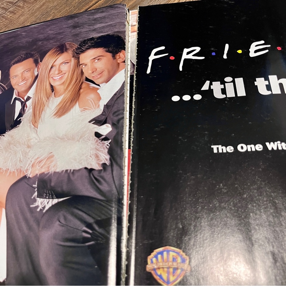 FRIENDS Collector Items - Picture 6 of 7